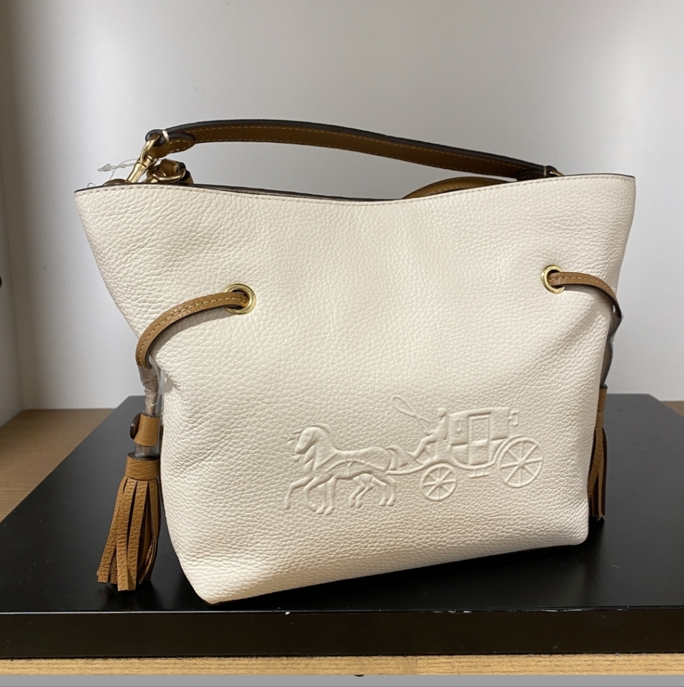 COACH MEDIUM TOTE 2022 IN PERFECT CONDITION